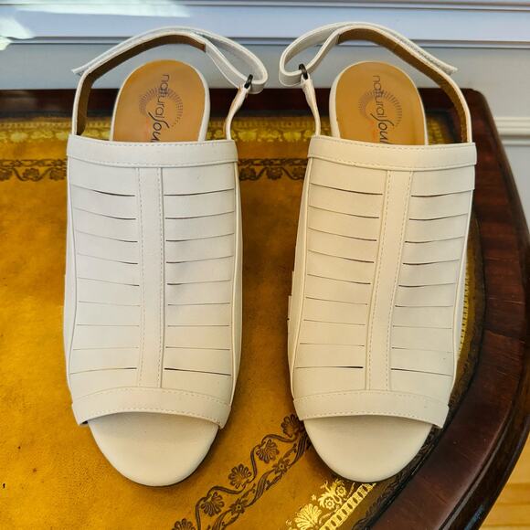 NATURAL SOUL Dayna Shell Smooth Cream Slingback Stacked Block Heel Sandals 8.5 W - Picture 5 of 12